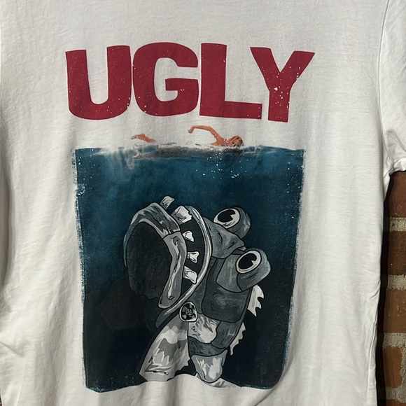 Jaws Tee! So unique with beach vibes! Good luck finding another one like this! - Picture 2 of 5